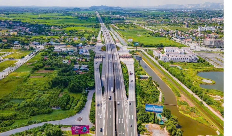 Sau nhà phố, biệt thự đến lượt đất nền phía Tây TPHCM chạy đua bung hàng, cả thị trường địa ốc đang sợ lỡ nhịp “sóng” mạnh nhất năm 2025? Sau nhà phố, biệt thự đến lượt đất nền phía Tây TPHCM chạy đua bung hàng, cả thị trường địa ốc đang sợ lỡ nhịp “sóng” mạnh nhất năm 2025?