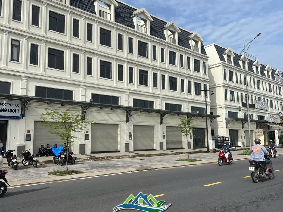 Shophouse triệu đô khu ven Tp.HCM: Chỗ hắt hiu, nơi sôi động, sự thật ít ai ngờ Shophouse triệu đô khu ven Tp.HCM: Chỗ hắt hiu, nơi sôi động, sự thật ít ai ngờ