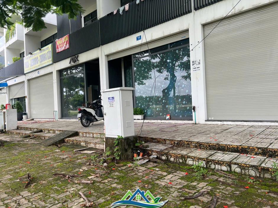 Shophouse triệu đô khu ven Tp.HCM: Chỗ hắt hiu, nơi sôi động, sự thật ít ai ngờ Shophouse triệu đô khu ven Tp.HCM: Chỗ hắt hiu, nơi sôi động, sự thật ít ai ngờ