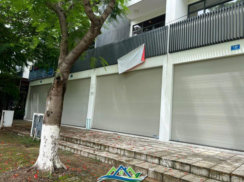 Shophouse triệu đô khu ven Tp.HCM: Chỗ hắt hiu, nơi sôi động, sự thật ít ai ngờ Shophouse triệu đô khu ven Tp.HCM: Chỗ hắt hiu, nơi sôi động, sự thật ít ai ngờ