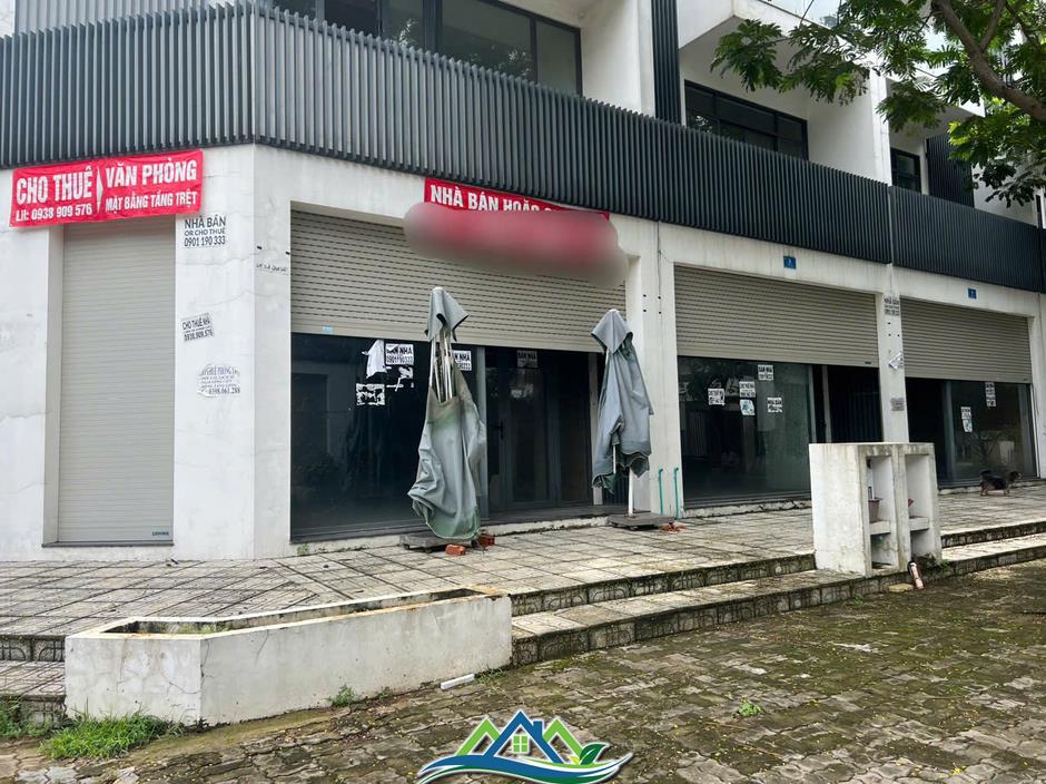 Shophouse triệu đô khu ven Tp.HCM: Chỗ hắt hiu, nơi sôi động, sự thật ít ai ngờ Shophouse triệu đô khu ven Tp.HCM: Chỗ hắt hiu, nơi sôi động, sự thật ít ai ngờ