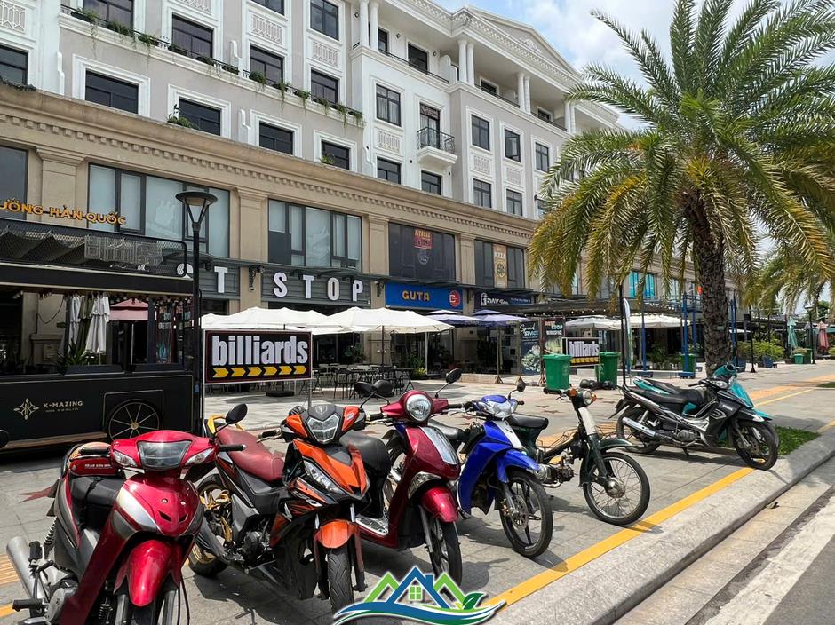 Shophouse triệu đô khu ven Tp.HCM: Chỗ hắt hiu, nơi sôi động, sự thật ít ai ngờ Shophouse triệu đô khu ven Tp.HCM: Chỗ hắt hiu, nơi sôi động, sự thật ít ai ngờ