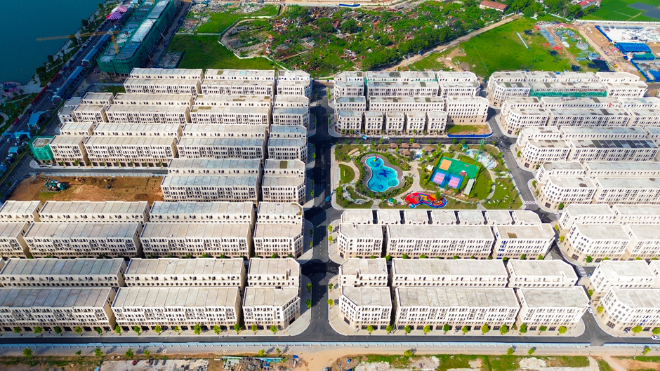 Siêu dự án của Vinhomes nằm bên vành đai 2 Hà Nội: Bàn giao nhà chỉ sau một năm, ngày cao điểm đón hơn một triệu khách Siêu dự án của Vinhomes nằm bên vành đai 2 Hà Nội: Bàn giao nhà chỉ sau một năm, ngày cao điểm đón hơn một triệu khách