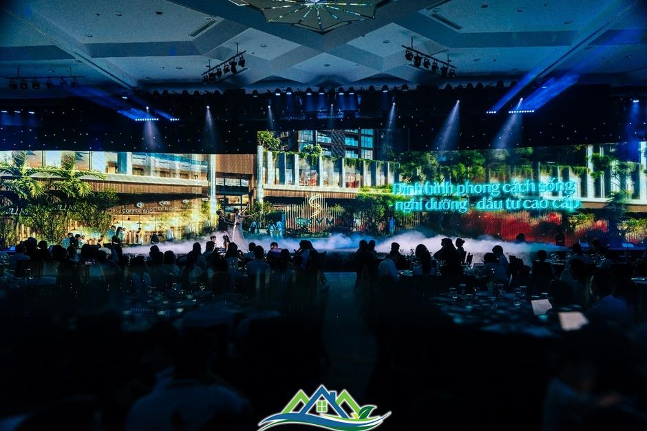 SkyM ra mắt ấn tượng: tầm nhìn vịnh Hạ Long và hồ nhạc nước chinh phục giới đầu tư SkyM ra mắt ấn tượng: tầm nhìn vịnh Hạ Long và hồ nhạc nước chinh phục giới đầu tư