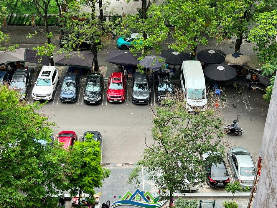 Tại phường Nhân Chính (quận Thanh Xuân): Xử lý nghiêm việc chiếm dụng bãi xe chung làm “của riêng”! Tại phường Nhân Chính (quận Thanh Xuân): Xử lý nghiêm việc chiếm dụng bãi xe chung làm “của riêng”!