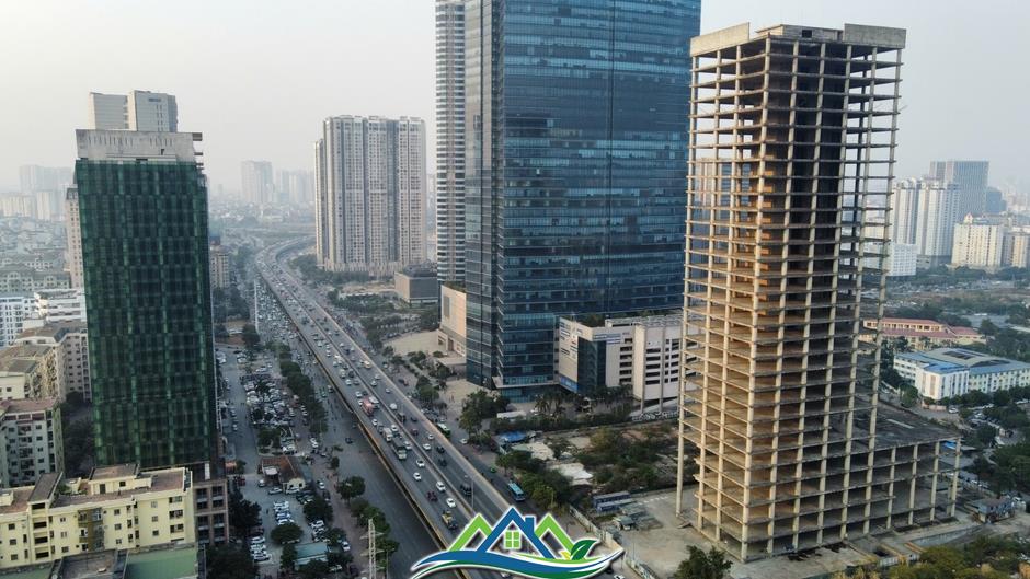 Tận thấy những tòa cao ốc 'chết yểu', bỏ hoang ở Hà Nội Tận thấy những tòa cao ốc 'chết yểu', bỏ hoang ở Hà Nội