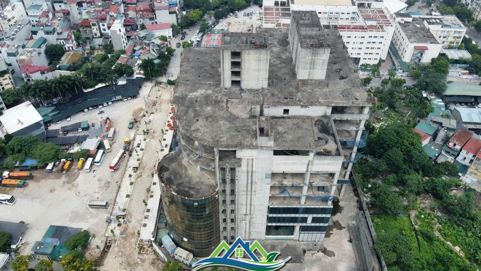 Tận thấy những tòa cao ốc 'chết yểu', bỏ hoang ở Hà Nội Tận thấy những tòa cao ốc 'chết yểu', bỏ hoang ở Hà Nội