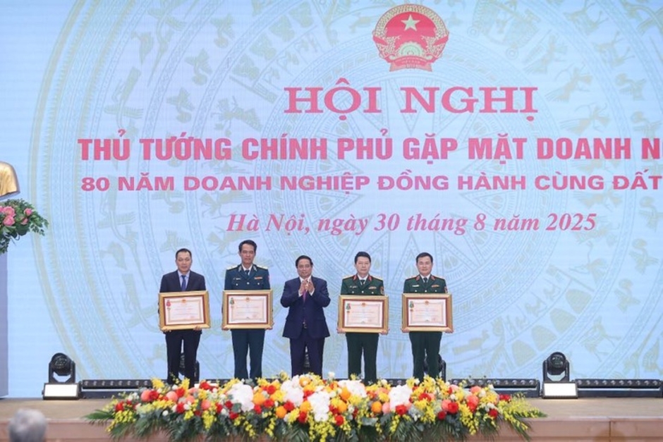 Tập đoàn Geleximco, Sun Group, BRG và loạt doanh nghiệp lớn nhận bằng khen của Thủ tướng Chính phủ Tập đoàn Geleximco, Sun Group, BRG và loạt doanh nghiệp lớn nhận bằng khen của Thủ tướng Chính phủ