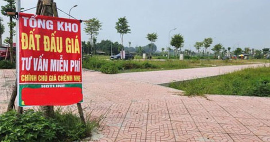 Tập trung bình ổn giá đất