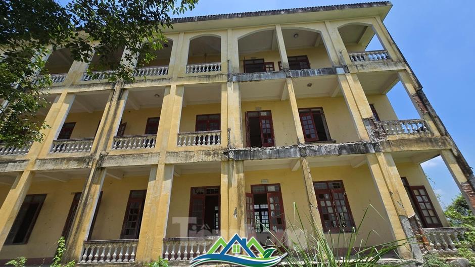 Thanh Hóa: Sau giải thể, trường học trên đất vàng bỏ hoang, đổ nát Thanh Hóa: Sau giải thể, trường học trên đất vàng bỏ hoang, đổ nát