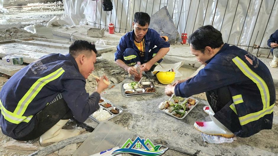 Thi công xuyên lễ trên đại công trường cao tốc Bắc Nam Thi công xuyên lễ trên đại công trường cao tốc Bắc Nam