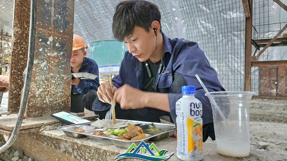 Thi công xuyên lễ trên đại công trường cao tốc Bắc Nam Thi công xuyên lễ trên đại công trường cao tốc Bắc Nam