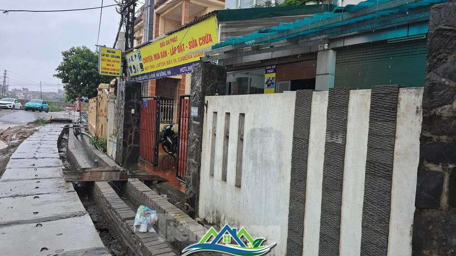 Thiết kế nền đường mới cao hơn gần 1m, cả trăm hộ dân bất an Thiết kế nền đường mới cao hơn gần 1m, cả trăm hộ dân bất an