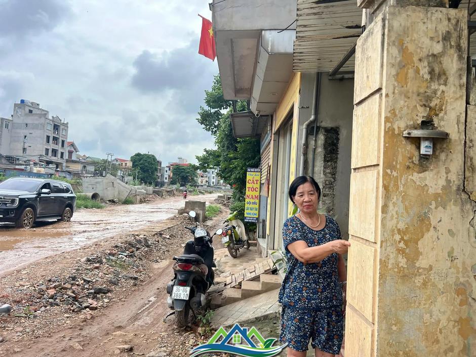 Thiết kế nền đường mới cao hơn gần 1m, cả trăm hộ dân bất an Thiết kế nền đường mới cao hơn gần 1m, cả trăm hộ dân bất an
