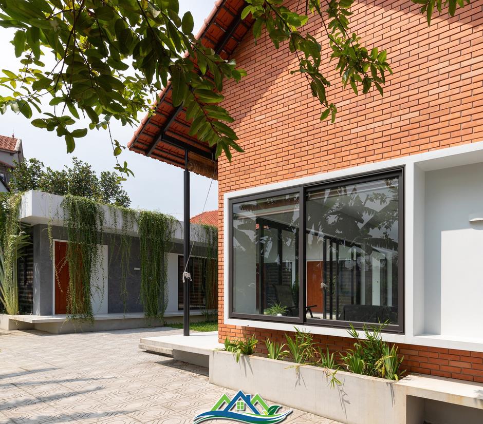 Thiết kế nhà cấp 4 hiện đại vẫn giữ được vườn và ao phía trước Thiết kế nhà cấp 4 hiện đại vẫn giữ được vườn và ao phía trước