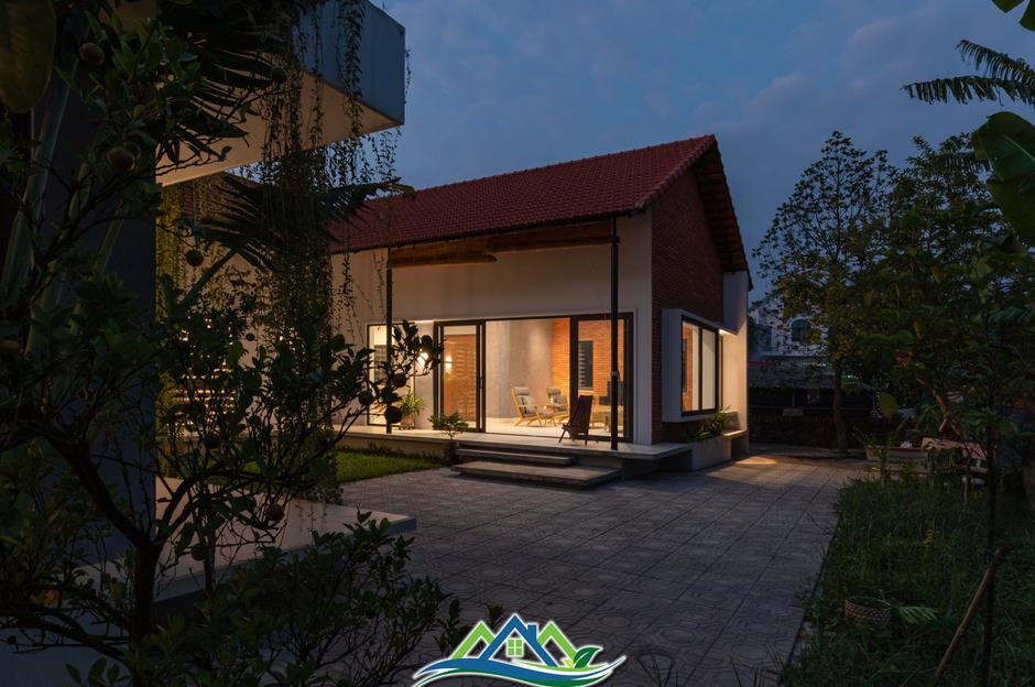 Thiết kế nhà cấp 4 hiện đại vẫn giữ được vườn và ao phía trước Thiết kế nhà cấp 4 hiện đại vẫn giữ được vườn và ao phía trước
