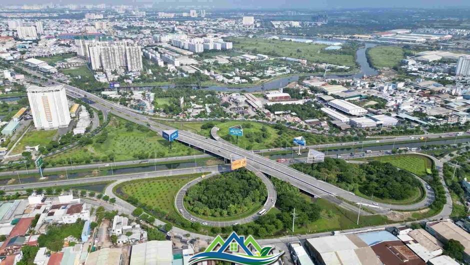 Thiếu hụt nguồn cung nhà phố chất lượng cao tại khu Tây TP.HCM