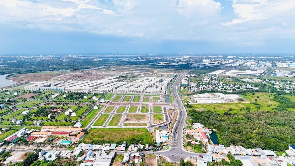 Thông xe gần 30km nối Long An với cảng Hiệp Phước và sân bay Long Thành, nhà đầu tư bắt đầu gom đất Thông xe gần 30km nối Long An với cảng Hiệp Phước và sân bay Long Thành, nhà đầu tư bắt đầu gom đất