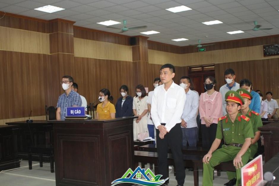 Thủ đoạn 'đẩy' dân gặp 'cò' của nhóm cán bộ chi nhánh văn phòng đăng ký đất đai Thủ đoạn 'đẩy' dân gặp 'cò' của nhóm cán bộ chi nhánh văn phòng đăng ký đất đai