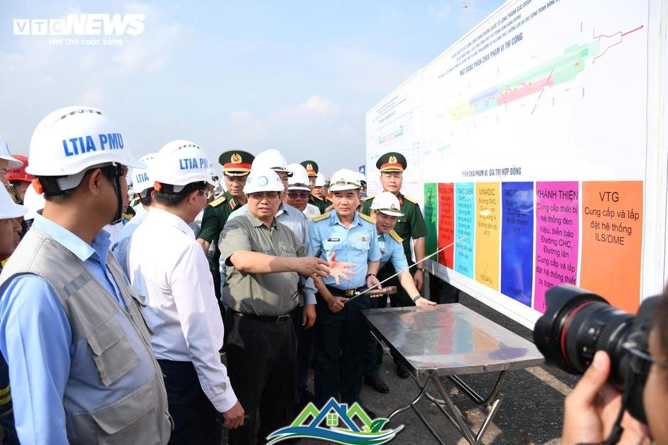 Thủ tướng kiểm tra loạt dự án trọng điểm quốc gia tại phía Nam Thủ tướng kiểm tra loạt dự án trọng điểm quốc gia tại phía Nam