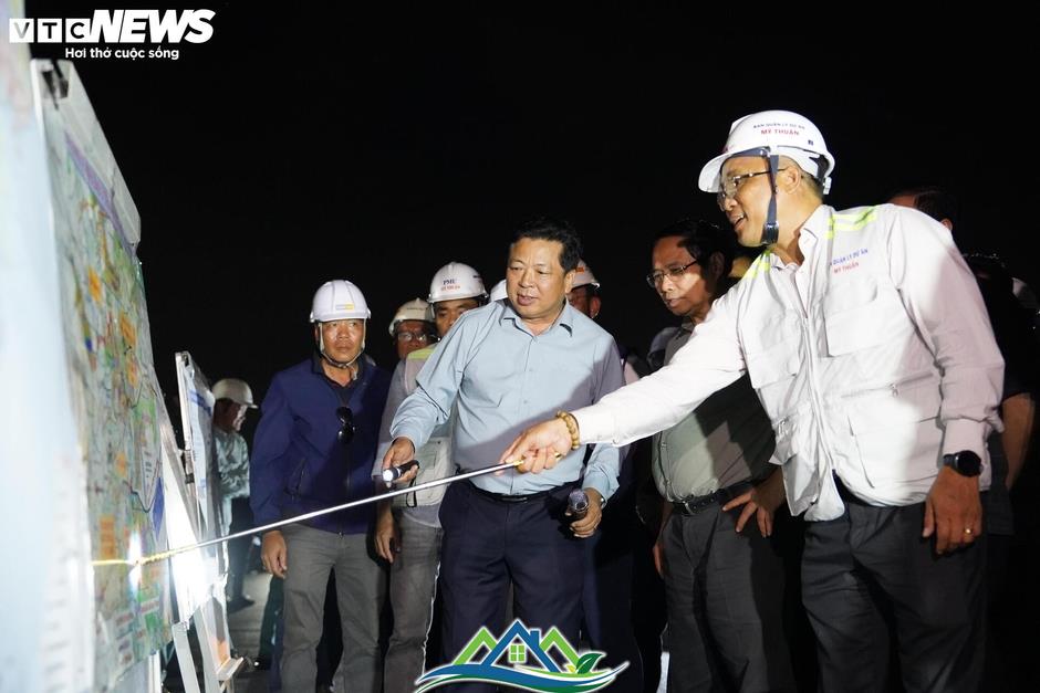 Thủ tướng kiểm tra loạt dự án trọng điểm quốc gia tại phía Nam Thủ tướng kiểm tra loạt dự án trọng điểm quốc gia tại phía Nam