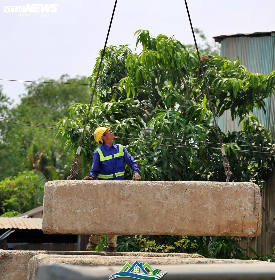 Toàn cảnh dự án nghìn tỷ nối TP.HCM với Long An sau hơn 2 năm thi công Toàn cảnh dự án nghìn tỷ nối TP.HCM với Long An sau hơn 2 năm thi công