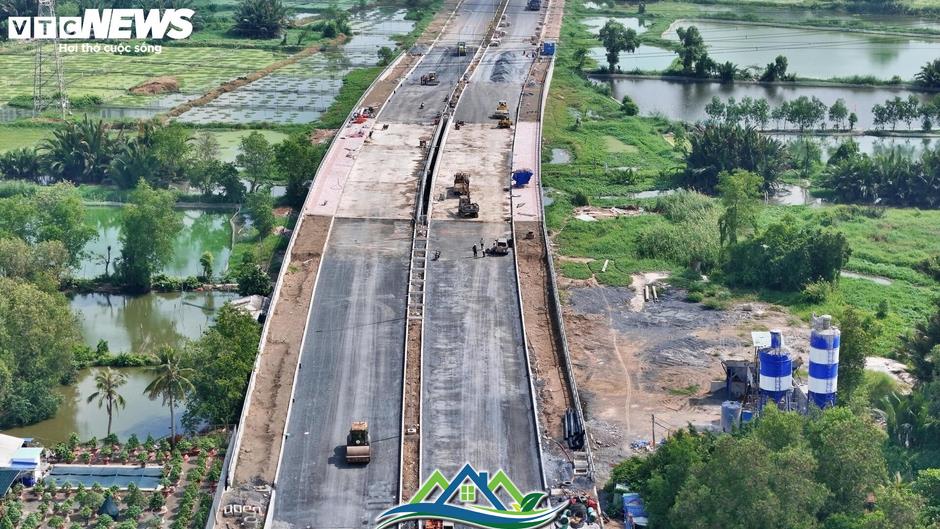 Toàn cảnh dự án nghìn tỷ nối TP.HCM với Long An sau hơn 2 năm thi công Toàn cảnh dự án nghìn tỷ nối TP.HCM với Long An sau hơn 2 năm thi công