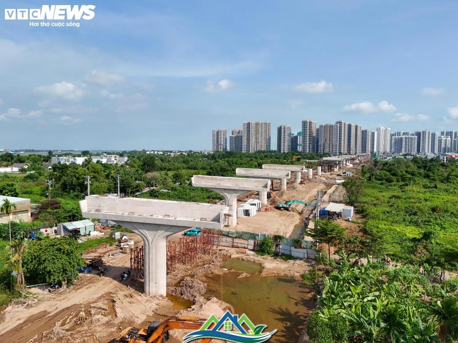 Toàn cảnh gần 14 km đường Vành đai 3 qua Thủ Đức tăng tốc về đích Toàn cảnh gần 14 km đường Vành đai 3 qua Thủ Đức tăng tốc về đích