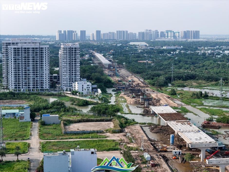 Toàn cảnh gần 14 km đường Vành đai 3 qua Thủ Đức tăng tốc về đích Toàn cảnh gần 14 km đường Vành đai 3 qua Thủ Đức tăng tốc về đích