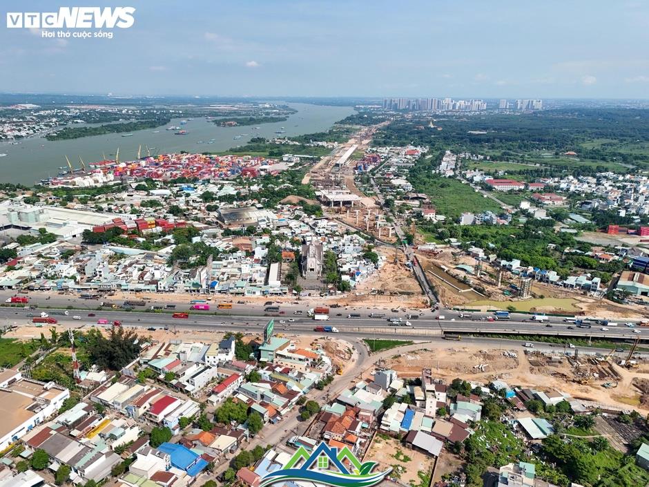 Toàn cảnh gần 14 km đường Vành đai 3 qua Thủ Đức tăng tốc về đích Toàn cảnh gần 14 km đường Vành đai 3 qua Thủ Đức tăng tốc về đích