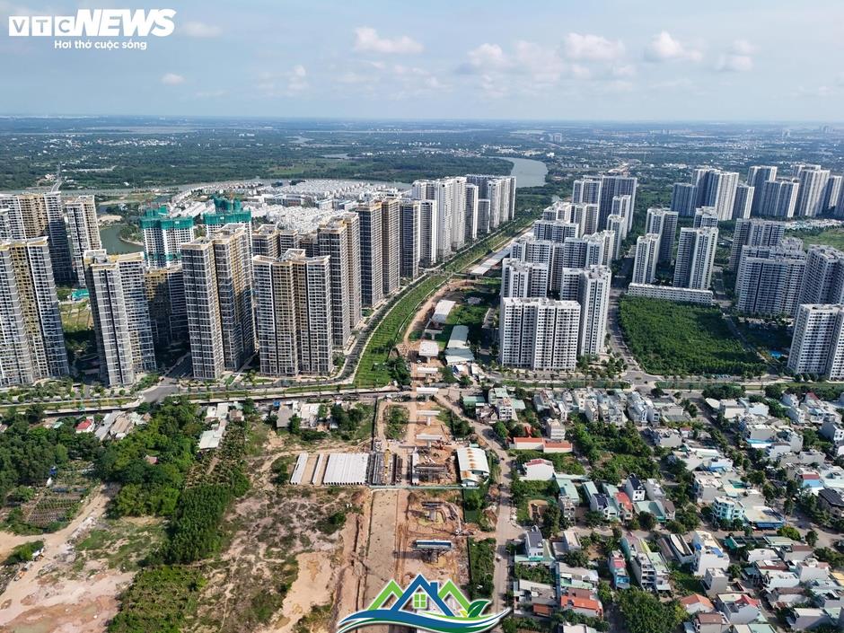 Toàn cảnh gần 14 km đường Vành đai 3 qua Thủ Đức tăng tốc về đích Toàn cảnh gần 14 km đường Vành đai 3 qua Thủ Đức tăng tốc về đích