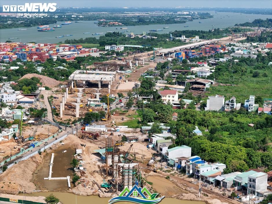Toàn cảnh gần 14 km đường Vành đai 3 qua Thủ Đức tăng tốc về đích Toàn cảnh gần 14 km đường Vành đai 3 qua Thủ Đức tăng tốc về đích