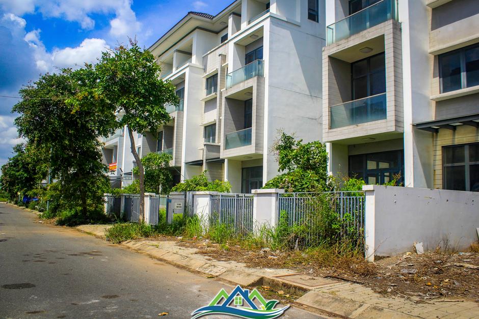 Toàn cảnh hàng chục nghìn nhà hoang, đất nền trống có thể bị đánh thuế luỹ tiến đến 10% ở TP.HCM Toàn cảnh hàng chục nghìn nhà hoang, đất nền trống có thể bị đánh thuế luỹ tiến đến 10% ở TP.HCM