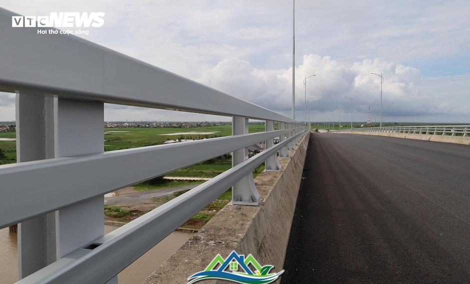 Toàn cảnh tuyến đường bộ ven biển Hưng Yên gần 5.000 tỷ đồng sắp cán đích Toàn cảnh tuyến đường bộ ven biển Hưng Yên gần 5.000 tỷ đồng sắp cán đích