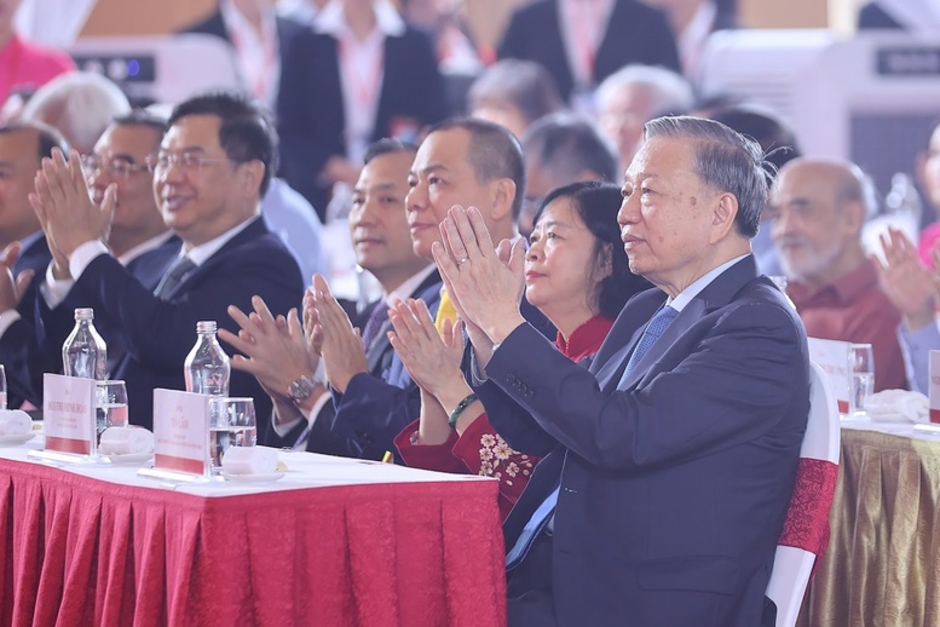 TỔNG THUẬT: Lễ khởi công, khánh thành 250 công trình tiêu biểu trên cả nước chào mừng Cách mạng tháng Tám và Quốc khánh 2/9 TỔNG THUẬT: Lễ khởi công, khánh thành 250 công trình tiêu biểu trên cả nước chào mừng Cách mạng tháng Tám và Quốc khánh 2/9