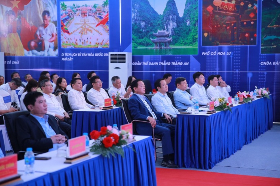 TỔNG THUẬT: Lễ khởi công, khánh thành 250 công trình tiêu biểu trên cả nước chào mừng Cách mạng tháng Tám và Quốc khánh 2/9 TỔNG THUẬT: Lễ khởi công, khánh thành 250 công trình tiêu biểu trên cả nước chào mừng Cách mạng tháng Tám và Quốc khánh 2/9