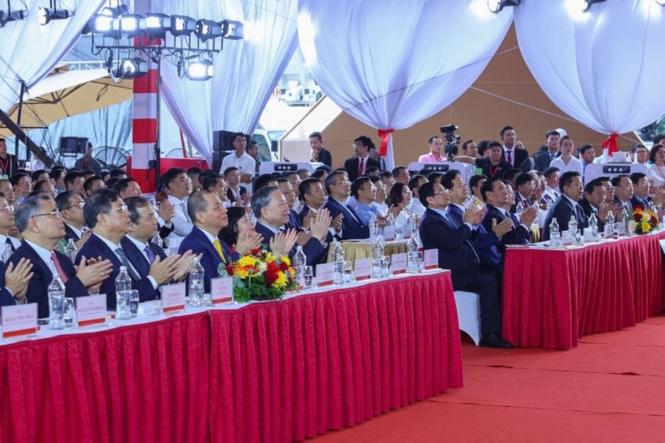 TỔNG THUẬT: Lễ khởi công, khánh thành 250 công trình tiêu biểu trên cả nước chào mừng Cách mạng tháng Tám và Quốc khánh 2/9 TỔNG THUẬT: Lễ khởi công, khánh thành 250 công trình tiêu biểu trên cả nước chào mừng Cách mạng tháng Tám và Quốc khánh 2/9