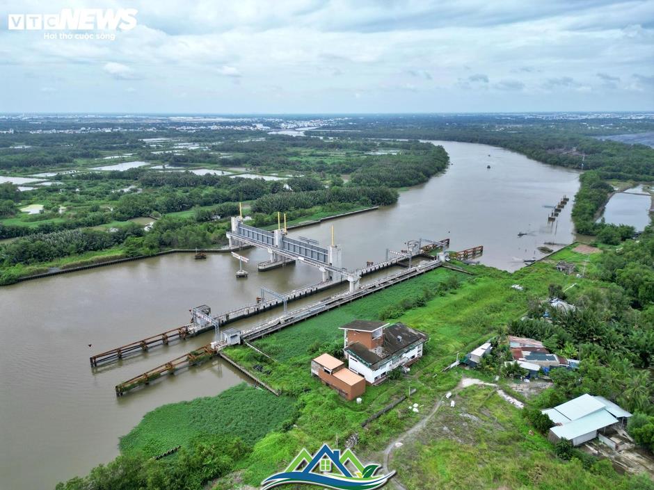 TP.HCM: Cận cảnh siêu dự án 10.000 tỷ mịt mờ ngày về đích TP.HCM: Cận cảnh siêu dự án 10.000 tỷ mịt mờ ngày về đích