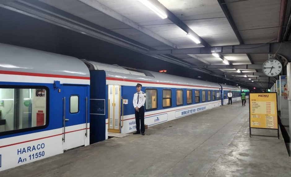 Triển khai các nhiệm vụ để khởi công xây dựng đường sắt Lào Cai - Hà Nội - Hải Phòng trong tháng 12/2025 Triển khai các nhiệm vụ để khởi công xây dựng đường sắt Lào Cai - Hà Nội - Hải Phòng trong tháng 12/2025