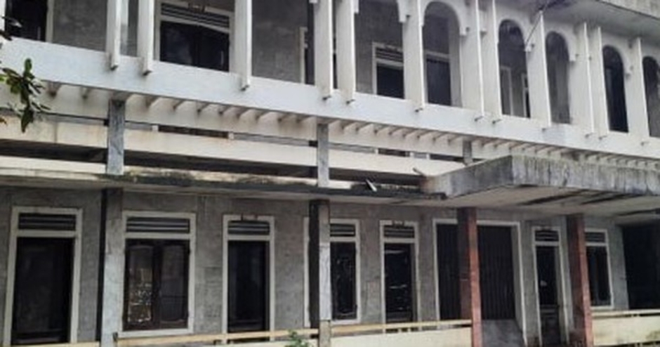 Trụ sở dôi dư sau sáp nhập: Khó chuyển đổi công năng, nên bán thu ngân sách