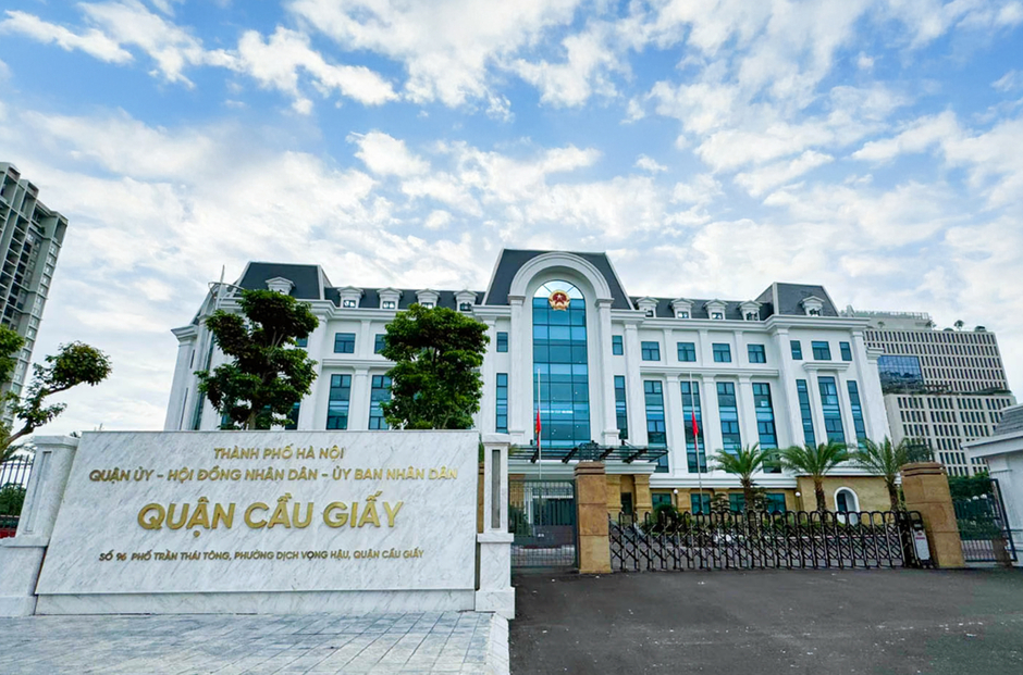 Trụ sở phường mới ở Hà Nội: Nơi tận dụng ký túc xá cũ, nơi là trụ sở quận hơn 400 tỷ vừa xây xong Trụ sở phường mới ở Hà Nội: Nơi tận dụng ký túc xá cũ, nơi là trụ sở quận hơn 400 tỷ vừa xây xong