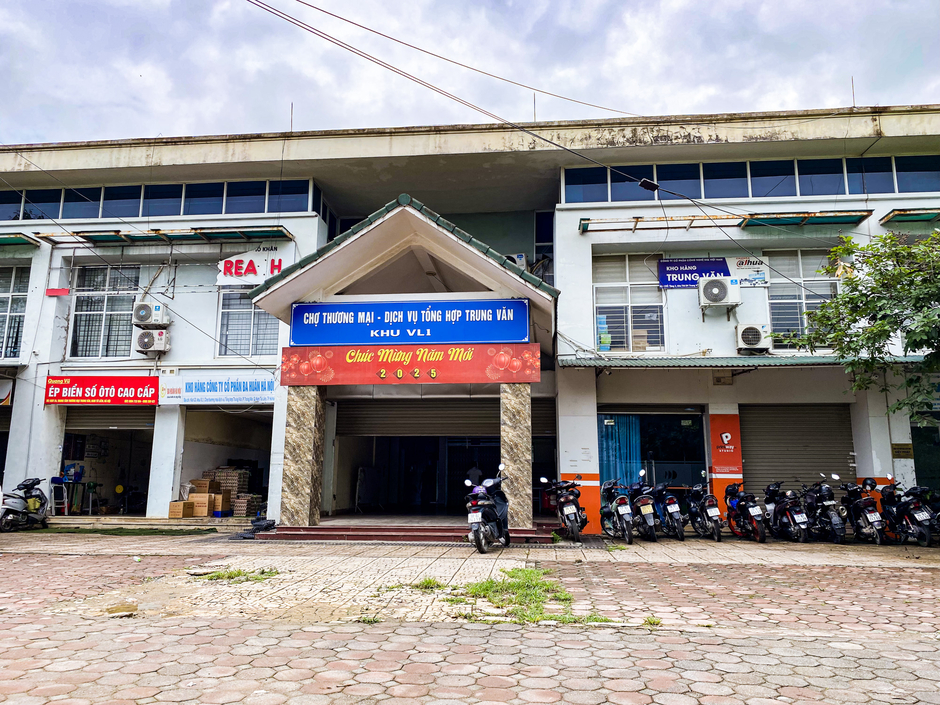 Trụ sở phường mới ở Hà Nội: Nơi tận dụng ký túc xá cũ, nơi là trụ sở quận hơn 400 tỷ vừa xây xong Trụ sở phường mới ở Hà Nội: Nơi tận dụng ký túc xá cũ, nơi là trụ sở quận hơn 400 tỷ vừa xây xong