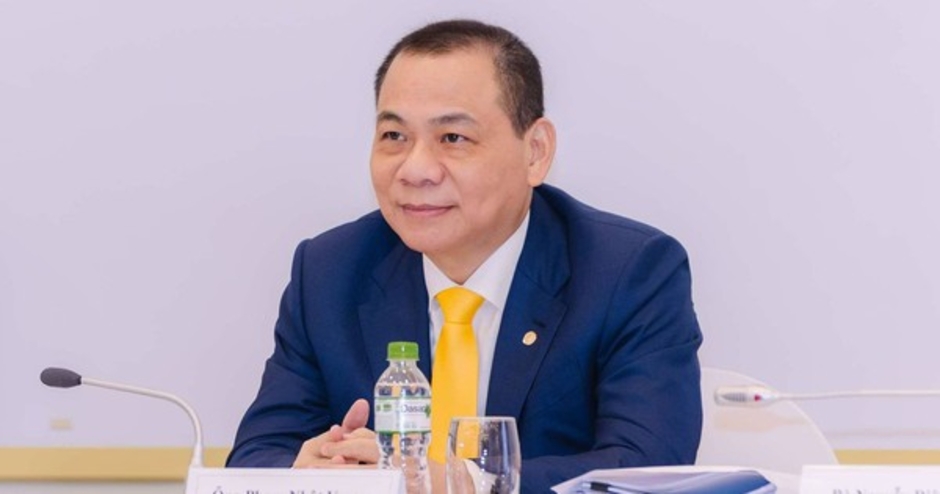 Từ ngày tỷ phú Phạm Nhật Vượng khuyên "chọn VIC thay vì vàng": Cổ phiếu VIC đã tăng gần 3 lần, còn vàng gần như đứng im