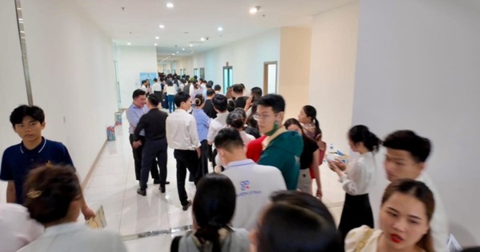 Tỷ phú Phạm Nhật Vượng “chơi lớn”: Tung ra nghìn căn nhà phố tại “đại bản doanh mới” với giá chưa từng có, khách ào ào booking
