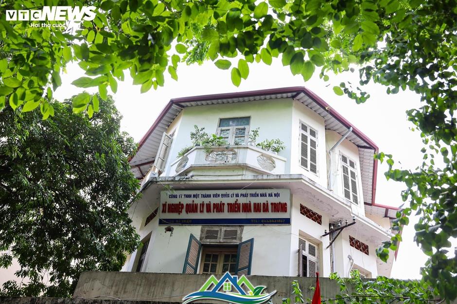 Vẻ đẹp trầm mặc của những biệt thự cổ giữa lòng Hà Nội Vẻ đẹp trầm mặc của những biệt thự cổ giữa lòng Hà Nội