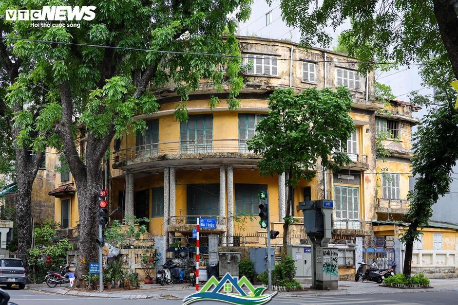 Vẻ đẹp trầm mặc của những biệt thự cổ giữa lòng Hà Nội Vẻ đẹp trầm mặc của những biệt thự cổ giữa lòng Hà Nội