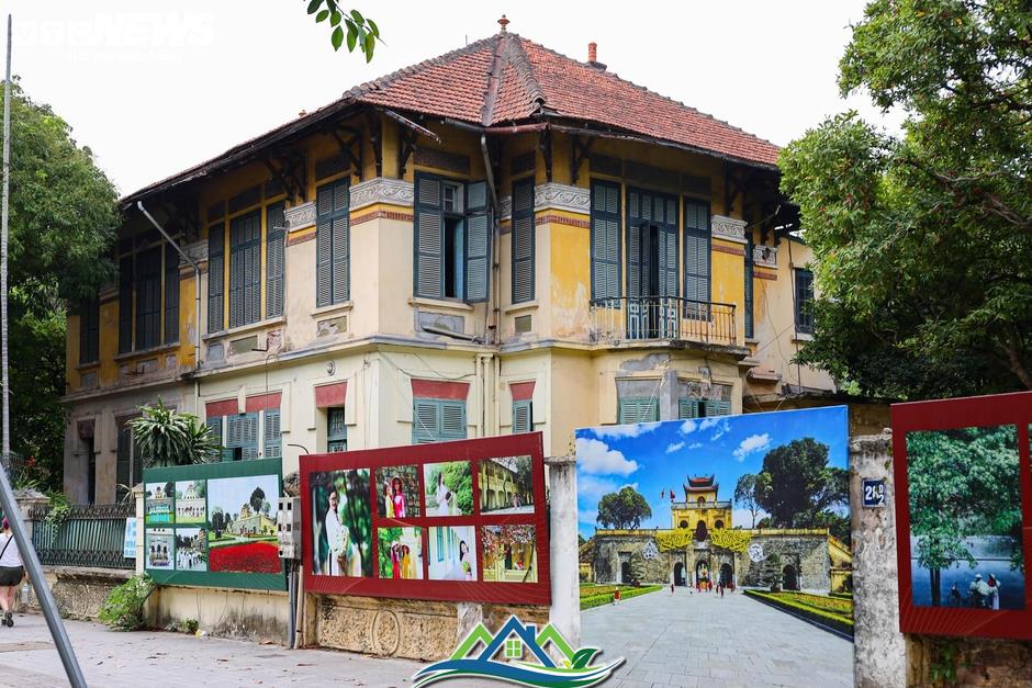 Vẻ đẹp trầm mặc của những biệt thự cổ giữa lòng Hà Nội Vẻ đẹp trầm mặc của những biệt thự cổ giữa lòng Hà Nội