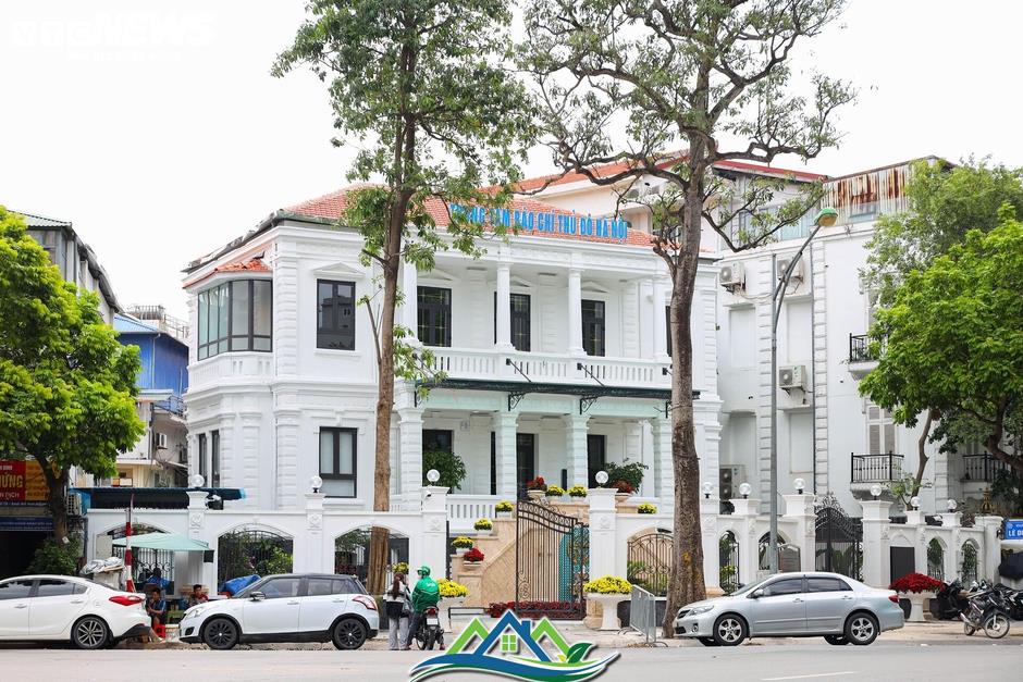 Vẻ đẹp trầm mặc của những biệt thự cổ giữa lòng Hà Nội Vẻ đẹp trầm mặc của những biệt thự cổ giữa lòng Hà Nội