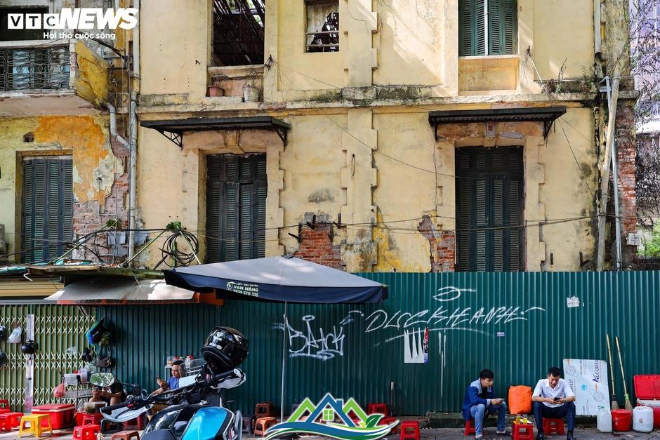 Vẻ đẹp trầm mặc của những biệt thự cổ giữa lòng Hà Nội Vẻ đẹp trầm mặc của những biệt thự cổ giữa lòng Hà Nội