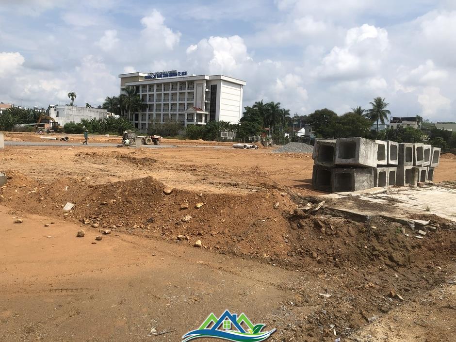 Vì sao TP Quảng Ngãi áp giá đền bù đất ở cho dân quá thấp? Vì sao TP Quảng Ngãi áp giá đền bù đất ở cho dân quá thấp?